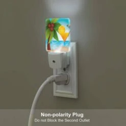 Night Light, A Cocktail Is Served On A Beach With Palm Trees And A Lemon In The Background. -Cute Night Light Shop b8b086d49214ebcfd72cc75cb58e327f9ab4db43